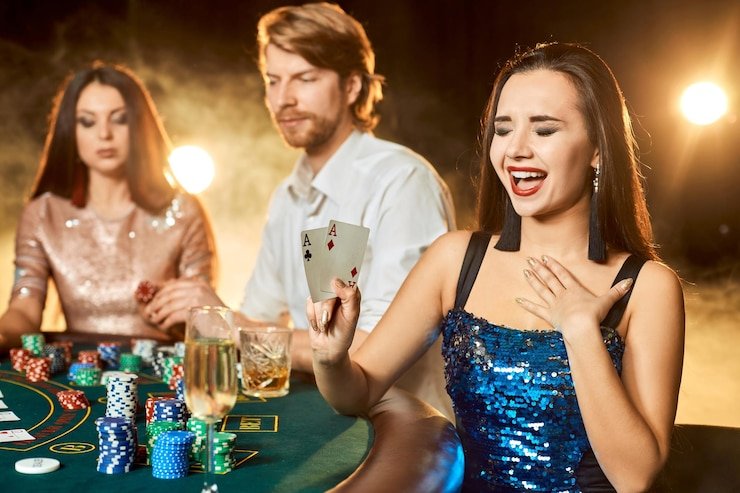Perbandingan navigasi jelas dan pengalaman mobile